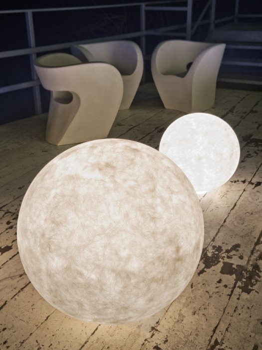 ex moon luna outdoor floor table_ines_gineico lighting